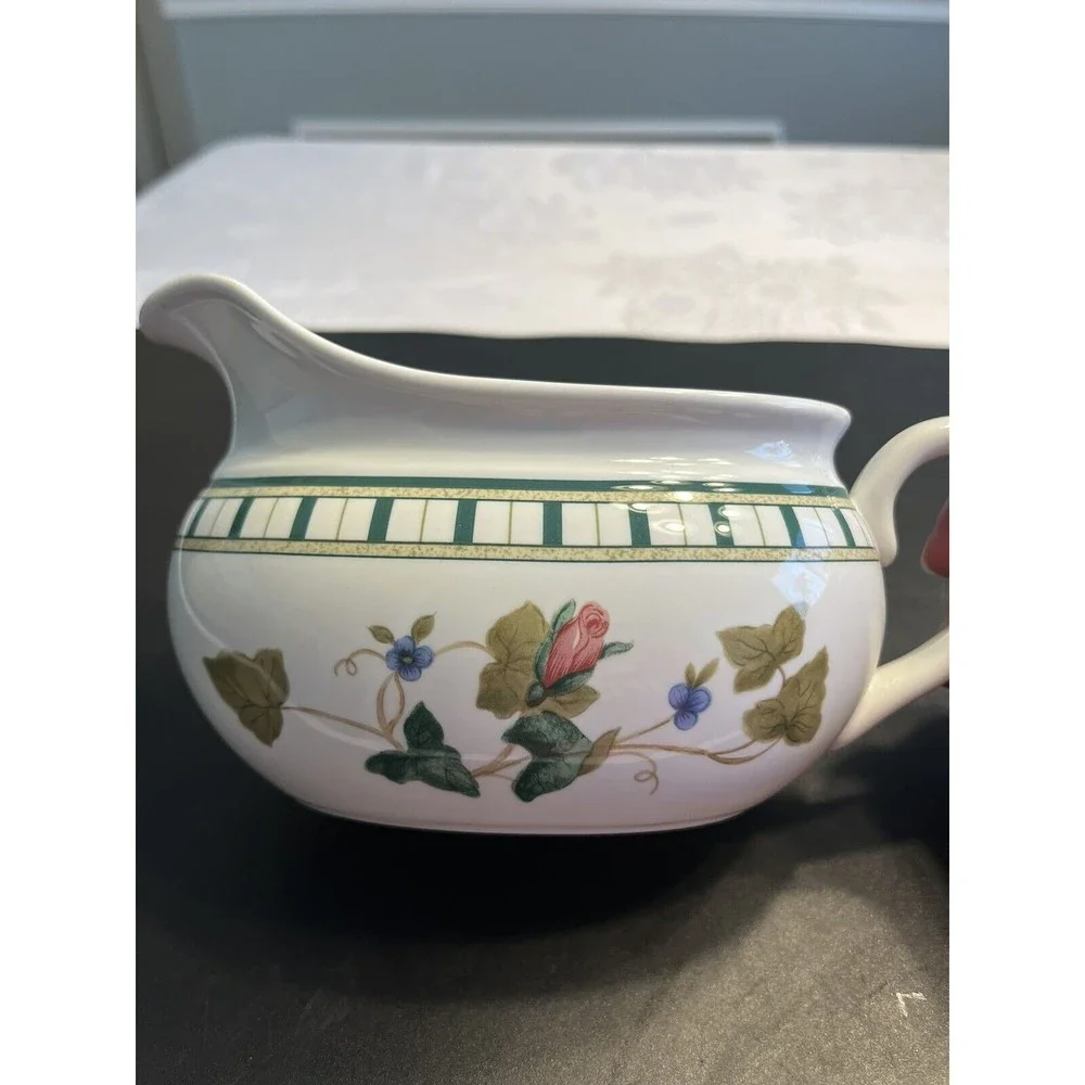 Lenox Summer Terrace Pattern Flowers Gravy Boat Made in Brazil